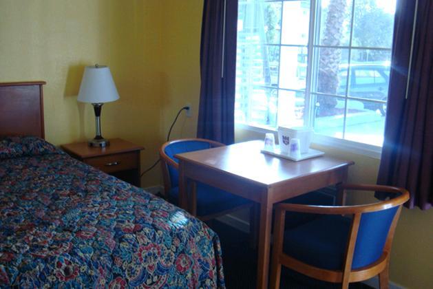 Knights Inn Санта-Круз Номер фото
